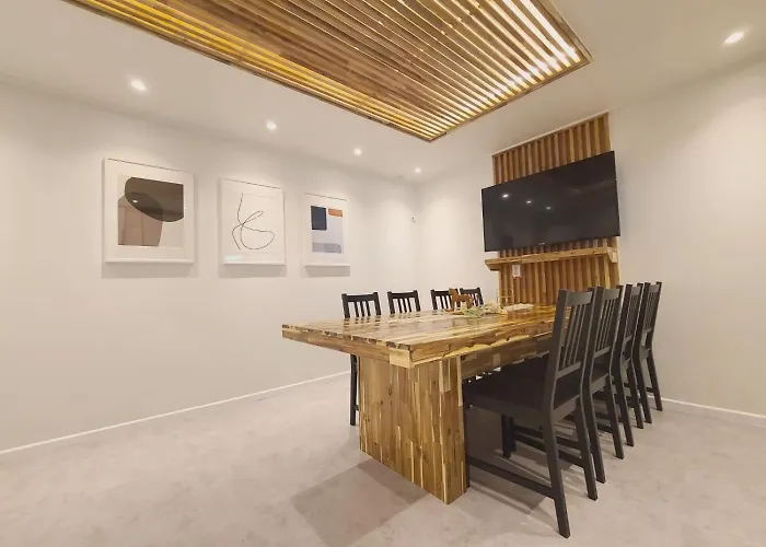 Of 6 Hongdae 5br & 4bath, Elevator, Free Wifi Apartment *
