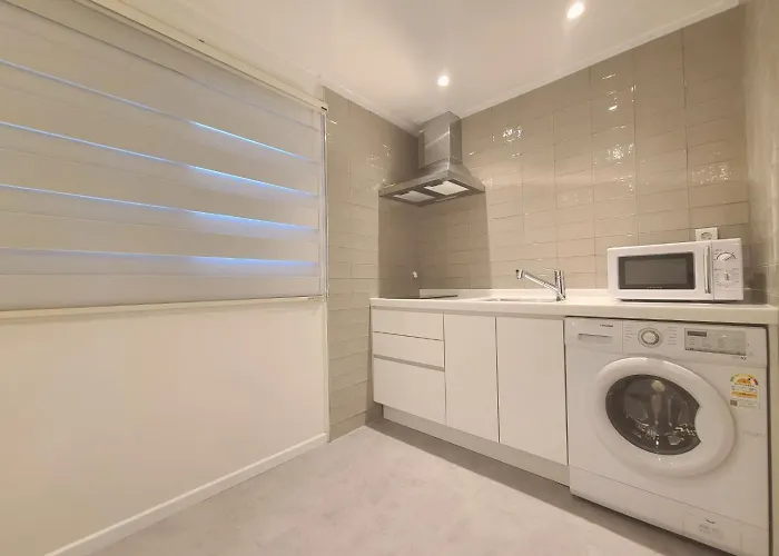 Of 6 Hongdae 5br & 4bath, Elevator, Free Wifi Seoul