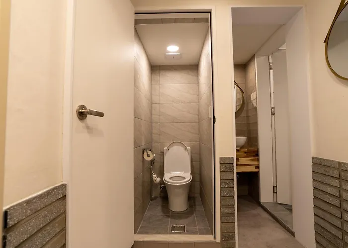Of 6 Hongdae 5br & 4bath, Elevator, Free Wifi *
