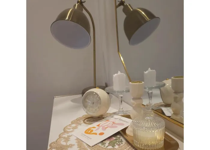 Of 6 Hongdae 5br & 4bath, Elevator, Free Wifi Apartment *