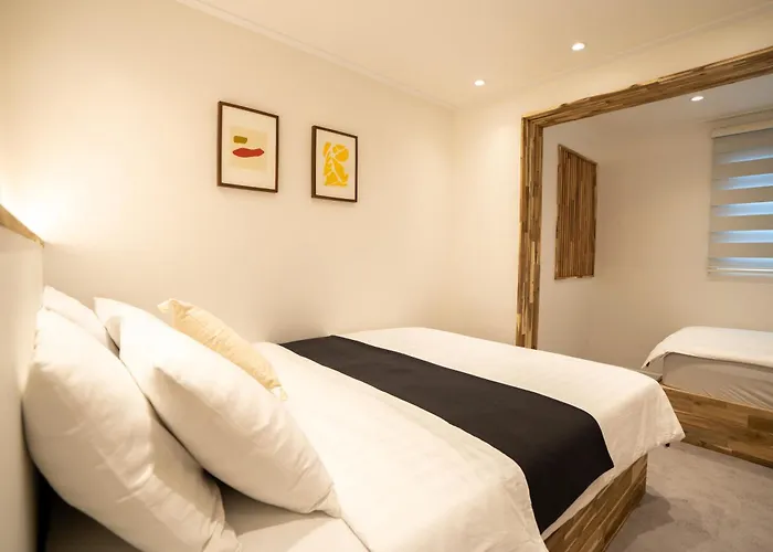 Of 6 Hongdae 5br & 4bath, Elevator, Free Wifi Apartment Seoul