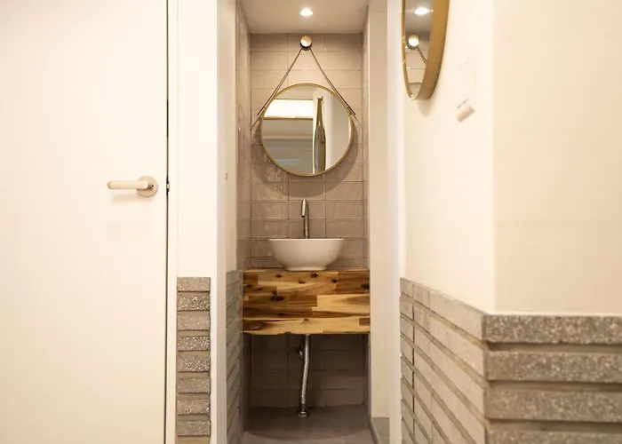 Apartment Of 6 Hongdae 5br & 4bath, Elevator, Free Wifi