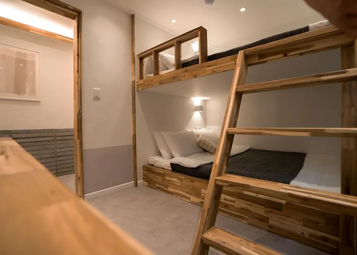 Apartment Of 6 Hongdae 5br & 4bath, Elevator, Free Wifi