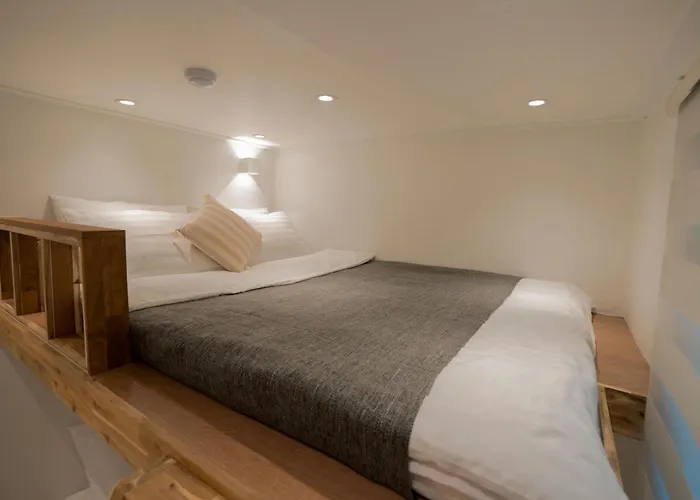 Of 6 Hongdae 5br & 4bath, Elevator, Free Wifi * Seoul
