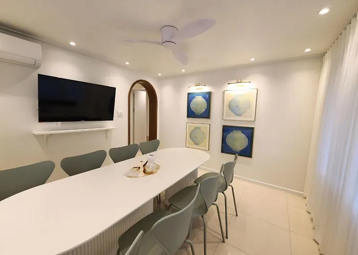 Of 6 Hongdae 5br & 4bath, Elevator, Free Wifi * Seoul