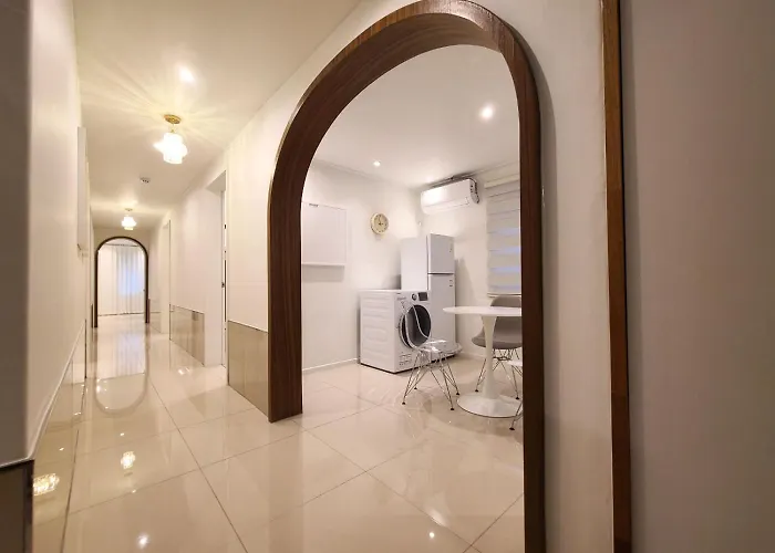 Of 6 Hongdae 5br & 4bath, Elevator, Free Wifi Seoul