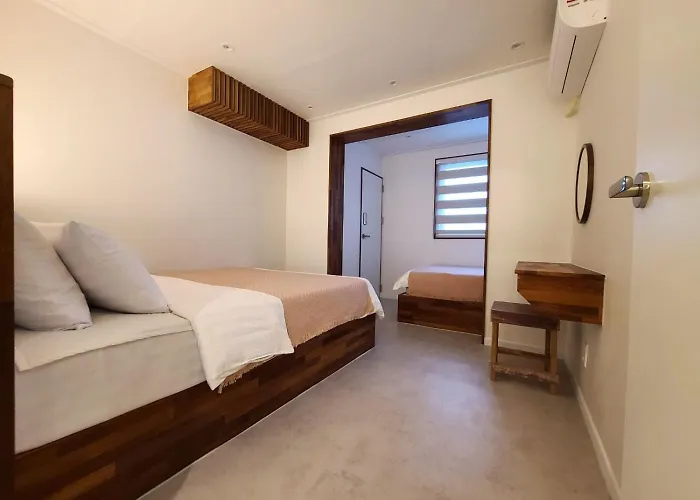 Apartment Of 6 Hongdae 5br & 4bath, Elevator, Free Wifi *
