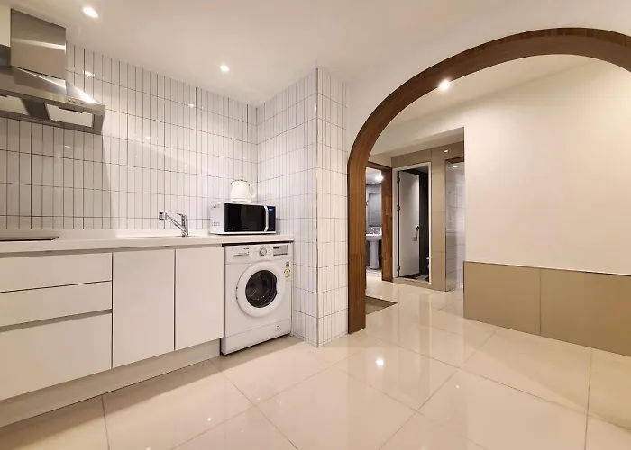 Of 6 Hongdae 5br & 4bath, Elevator, Free Wifi Apartment Seoul