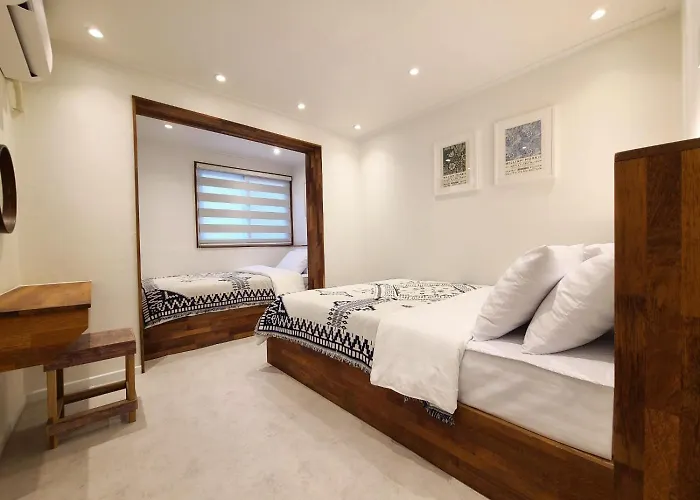 Apartment Of 6 Hongdae 5br & 4bath, Elevator, Free Wifi Seoul