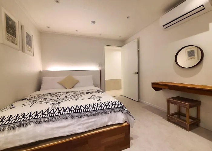 Of 6 Hongdae 5br & 4bath, Elevator, Free Wifi Seoul