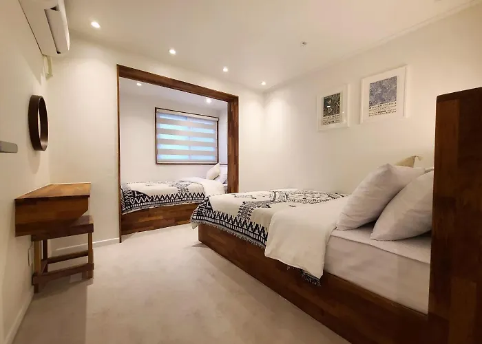 Of 6 Hongdae 5br & 4bath, Elevator, Free Wifi Apartment